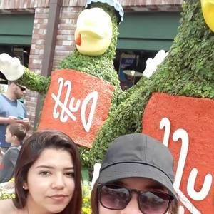 Meet your Posher, Shadia